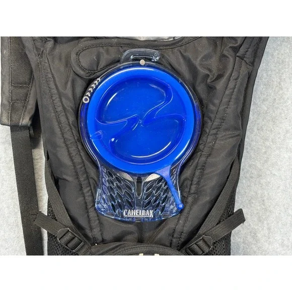 CamelBak Rogue Hydration Pack Black Cycling Hiking Backpack with Reservoir - Picture 5 of 10